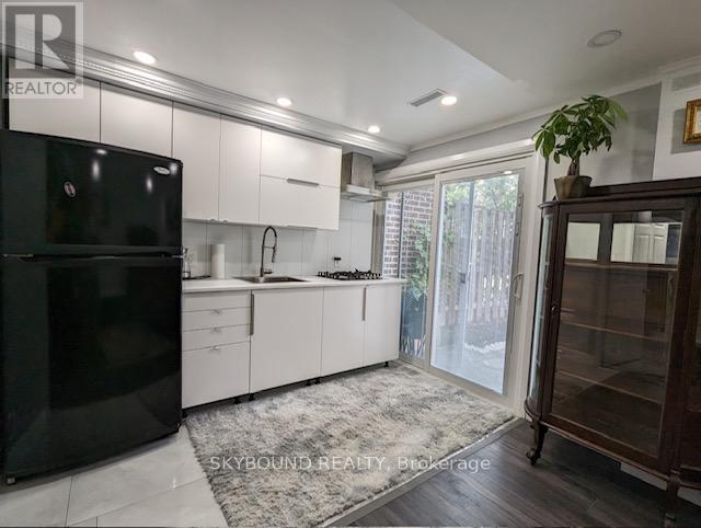 5 - 49 RED ROBIN WAY, Toronto, Ontario