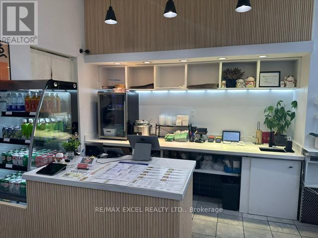 755B DUNDAS STREET W, Toronto, Ontario