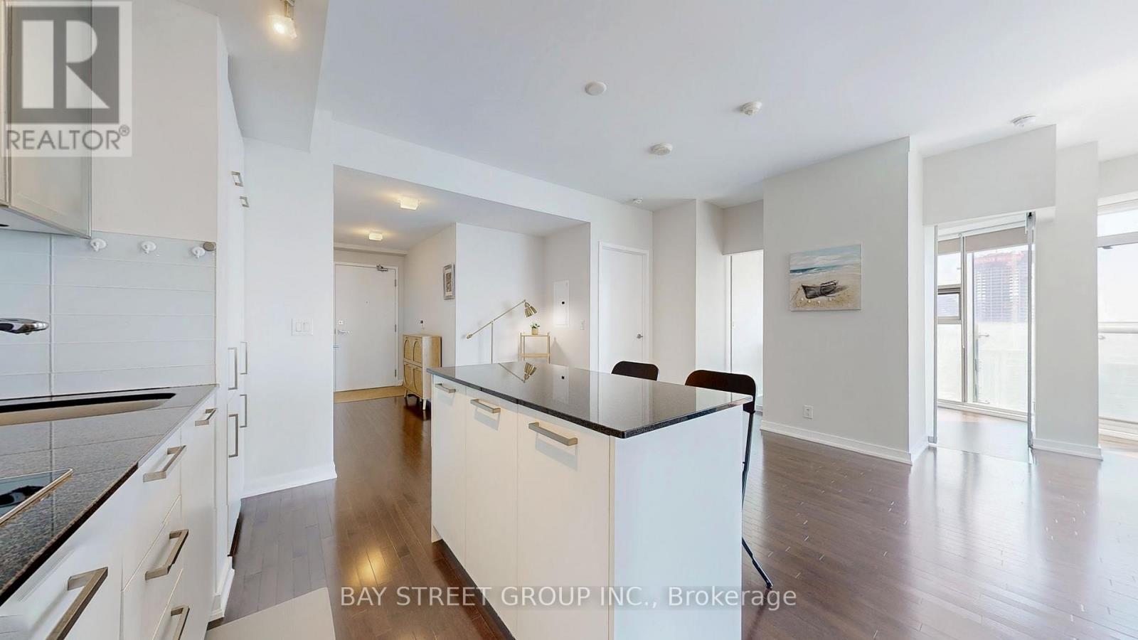 5903 - 14 York Street, Toronto, Ontario  M5J 0B1 - Photo 10 - C12751858