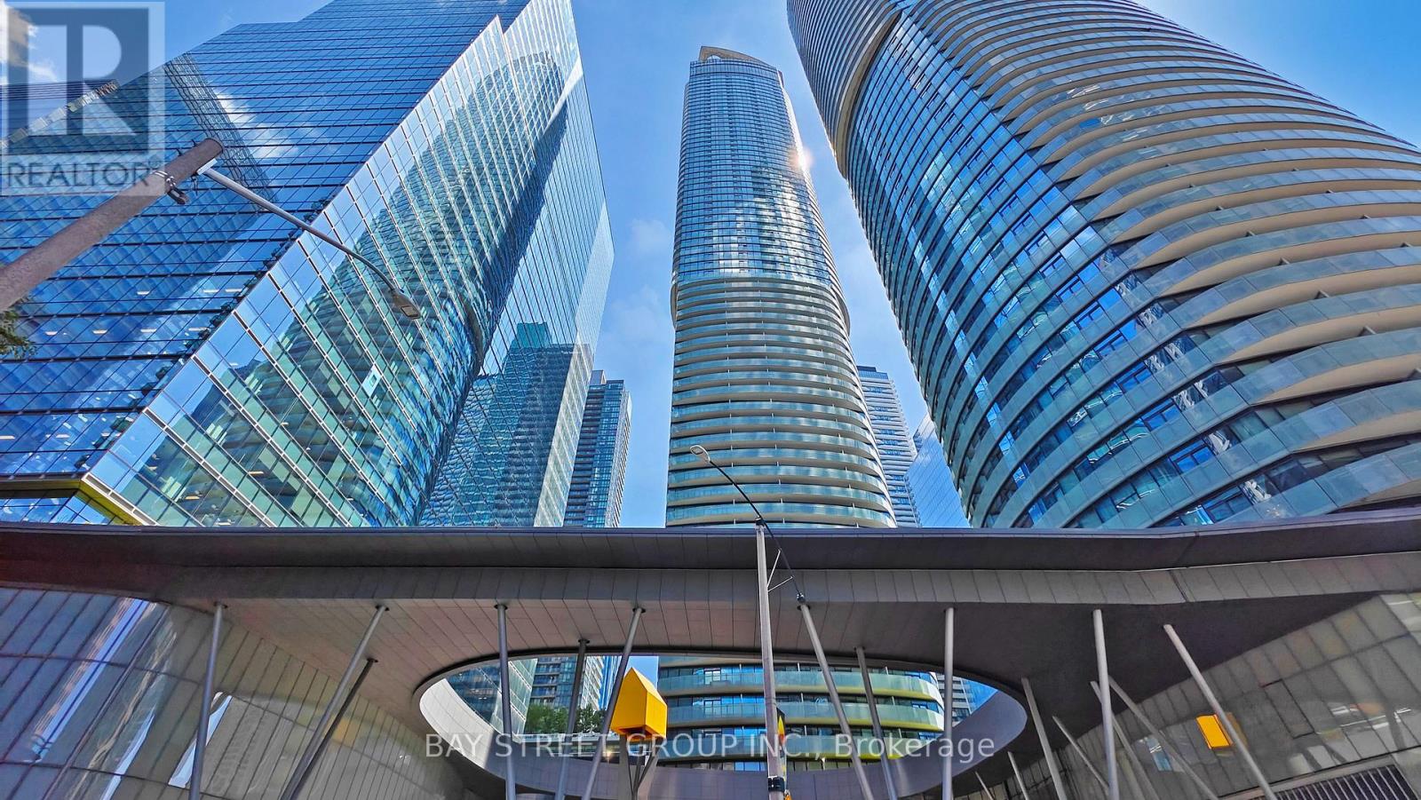 5903 - 14 York Street, Toronto, Ontario  M5J 0B1 - Photo 2 - C12751858