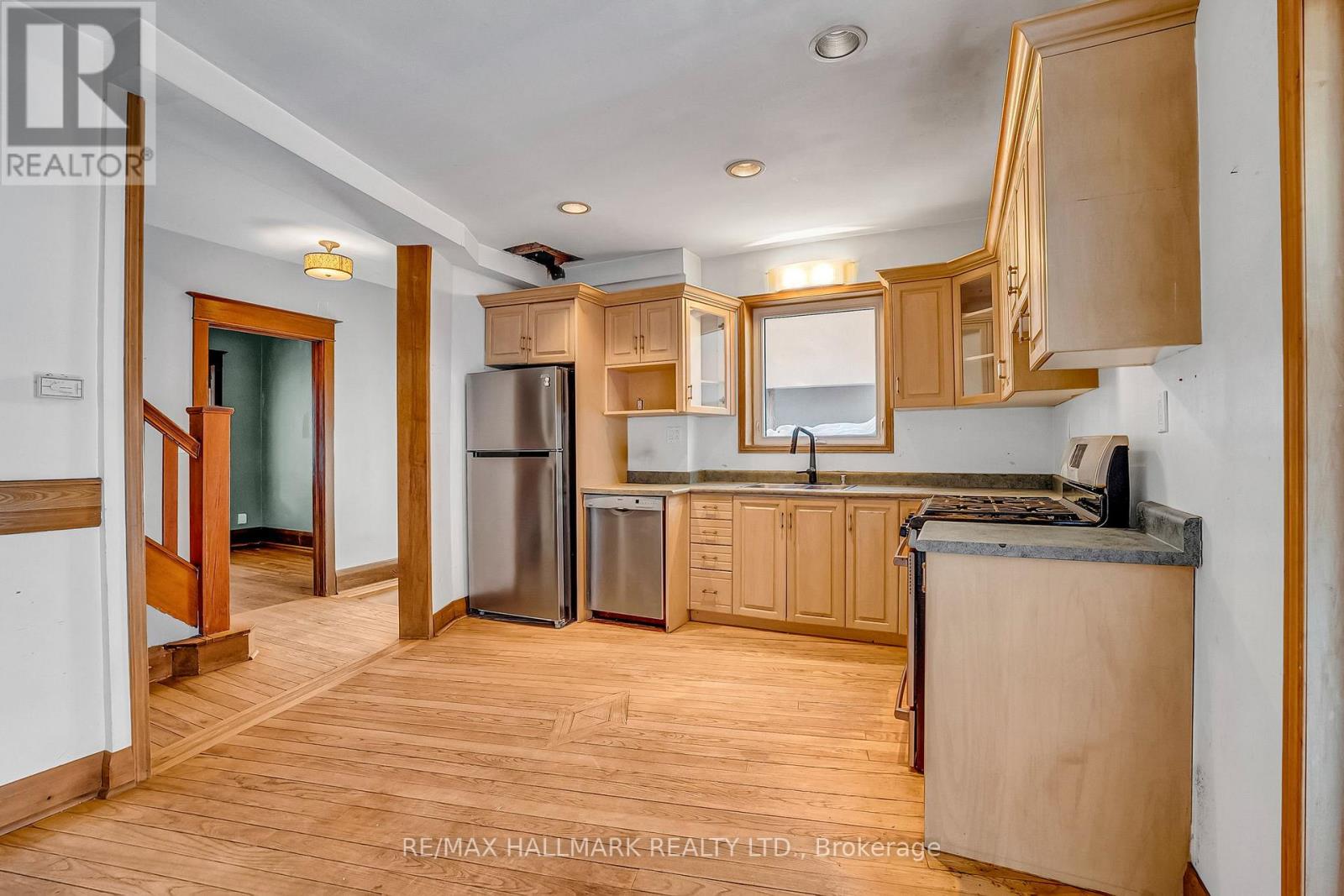 4 Meadow Avenue, Toronto, Ontario  M1N 1V6 - Photo 3 - E12751852