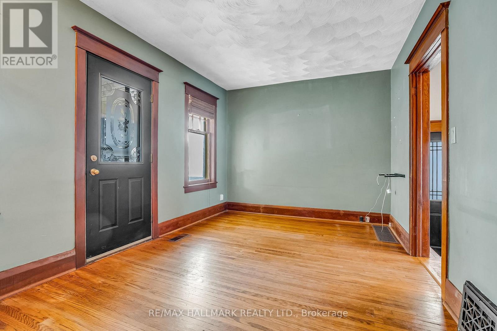 4 Meadow Avenue, Toronto, Ontario  M1N 1V6 - Photo 5 - E12751852