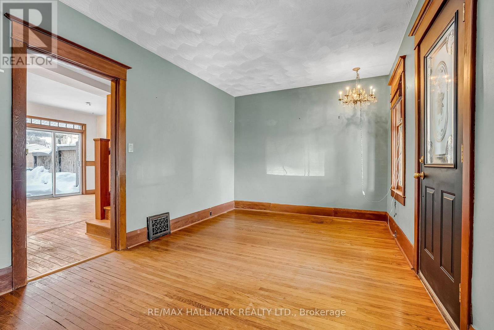 4 Meadow Avenue, Toronto, Ontario  M1N 1V6 - Photo 6 - E12751852