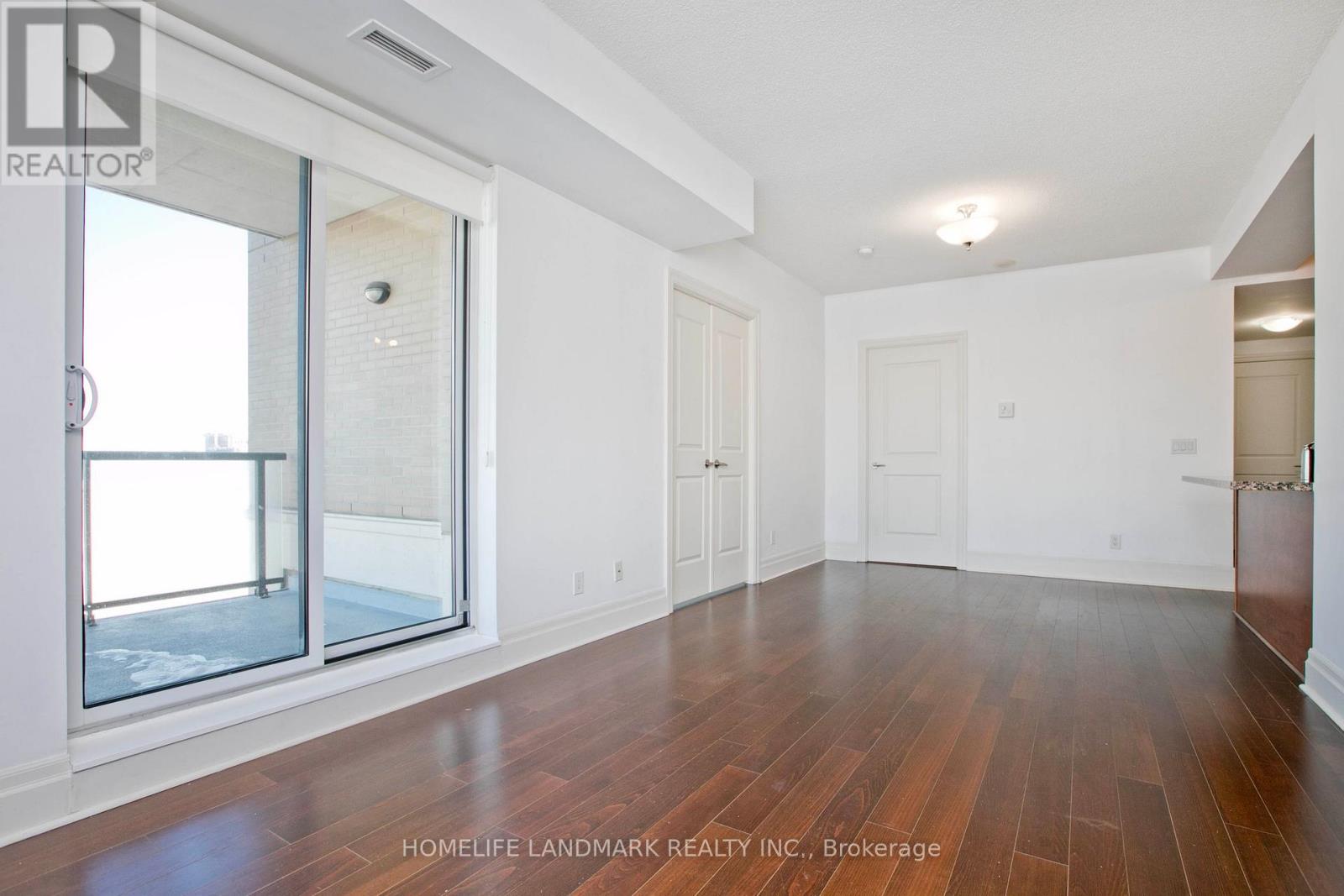 307 - 151 Upper Duke Crescent, Markham, Ontario  L6G 0E1 - Photo 4 - N12595186