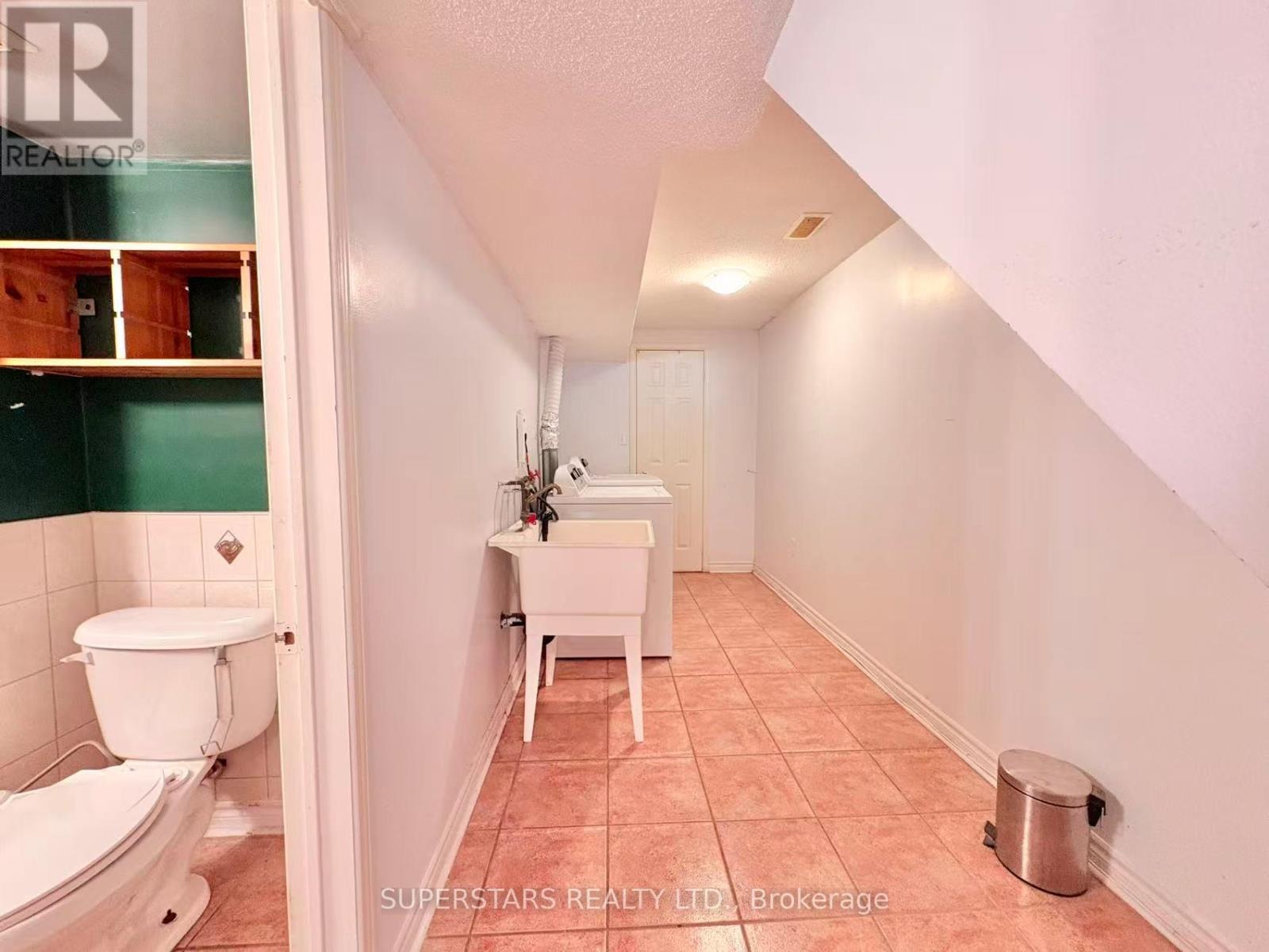 Bsmt - 21 Viewcrest Circle, Toronto, Ontario  M9W 7G5 - Photo 13 - W12751846