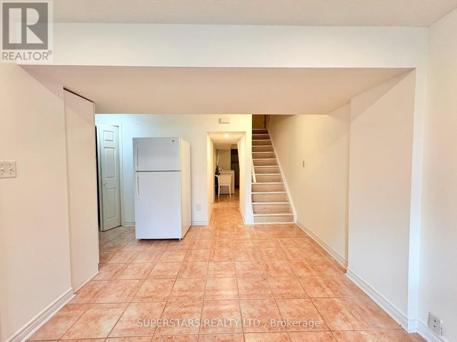 Bsmt - 21 Viewcrest Circle, Toronto, Ontario  M9W 7G5 - Photo 4 - W12751846