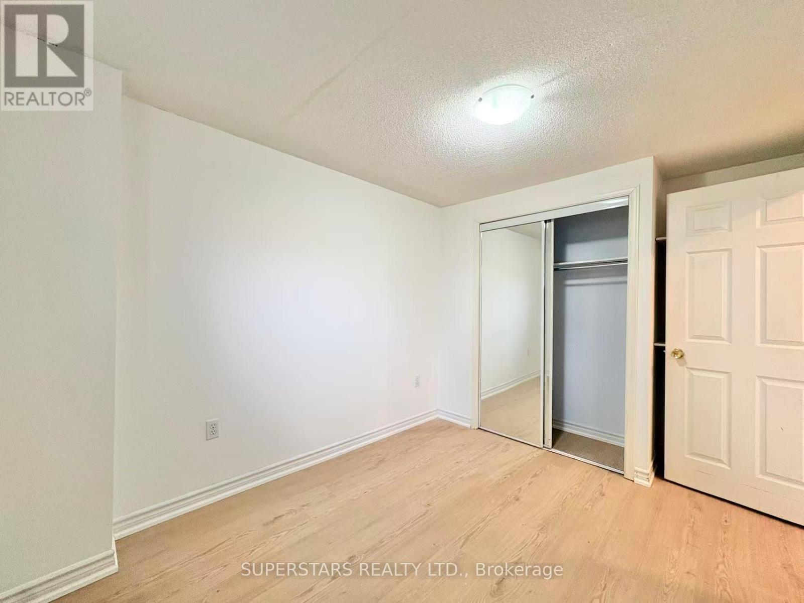 Bsmt - 21 Viewcrest Circle, Toronto, Ontario  M9W 7G5 - Photo 8 - W12751846