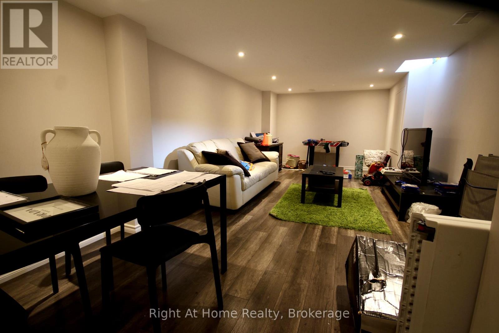 2253 Baronwood Drive, Oakville, Ontario  L6M 4X1 - Photo 17 - W12751890