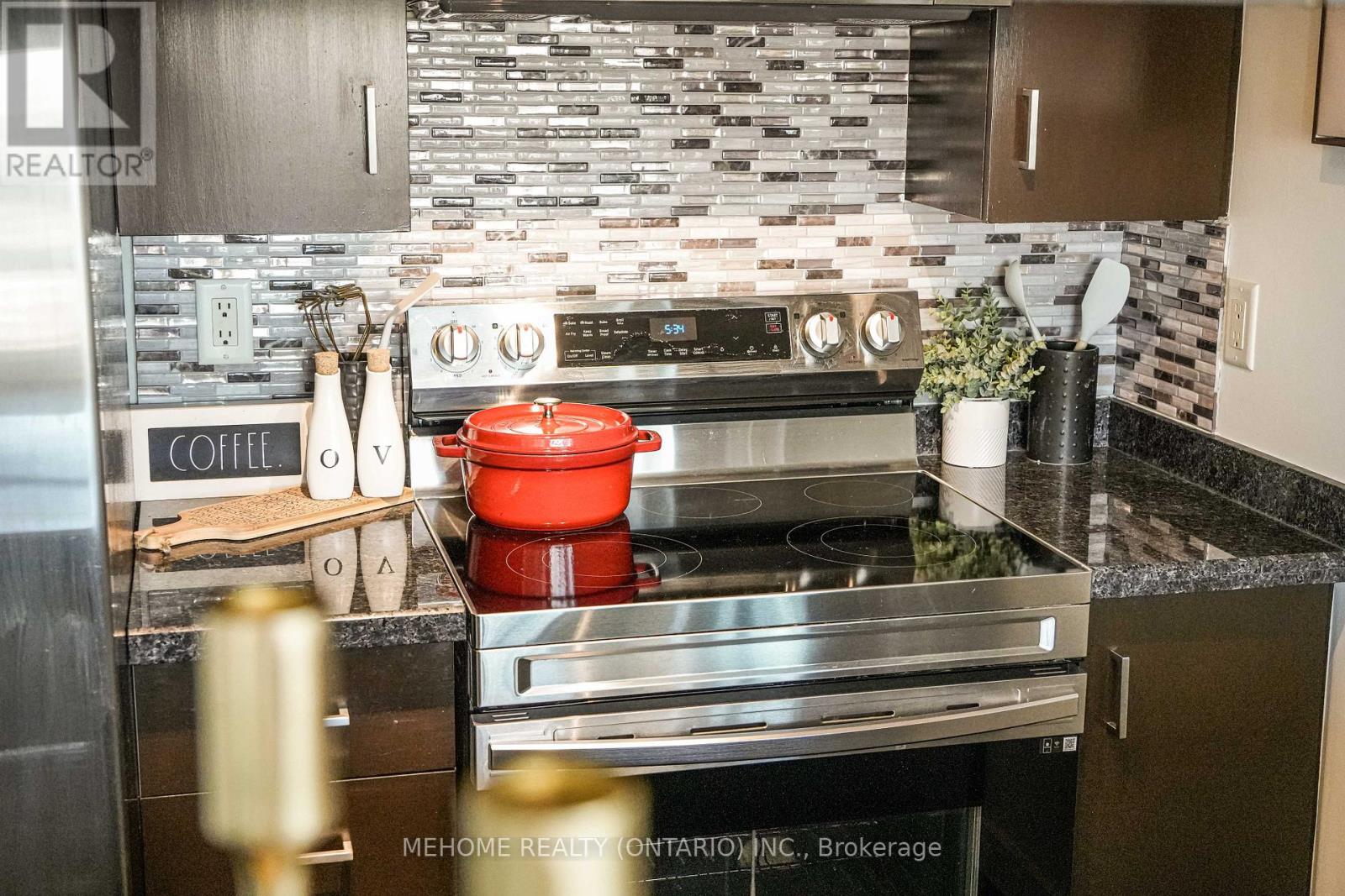 2002 - 285 Mutual Street, Toronto, Ontario  M4Y 3C5 - Photo 11 - C12751872