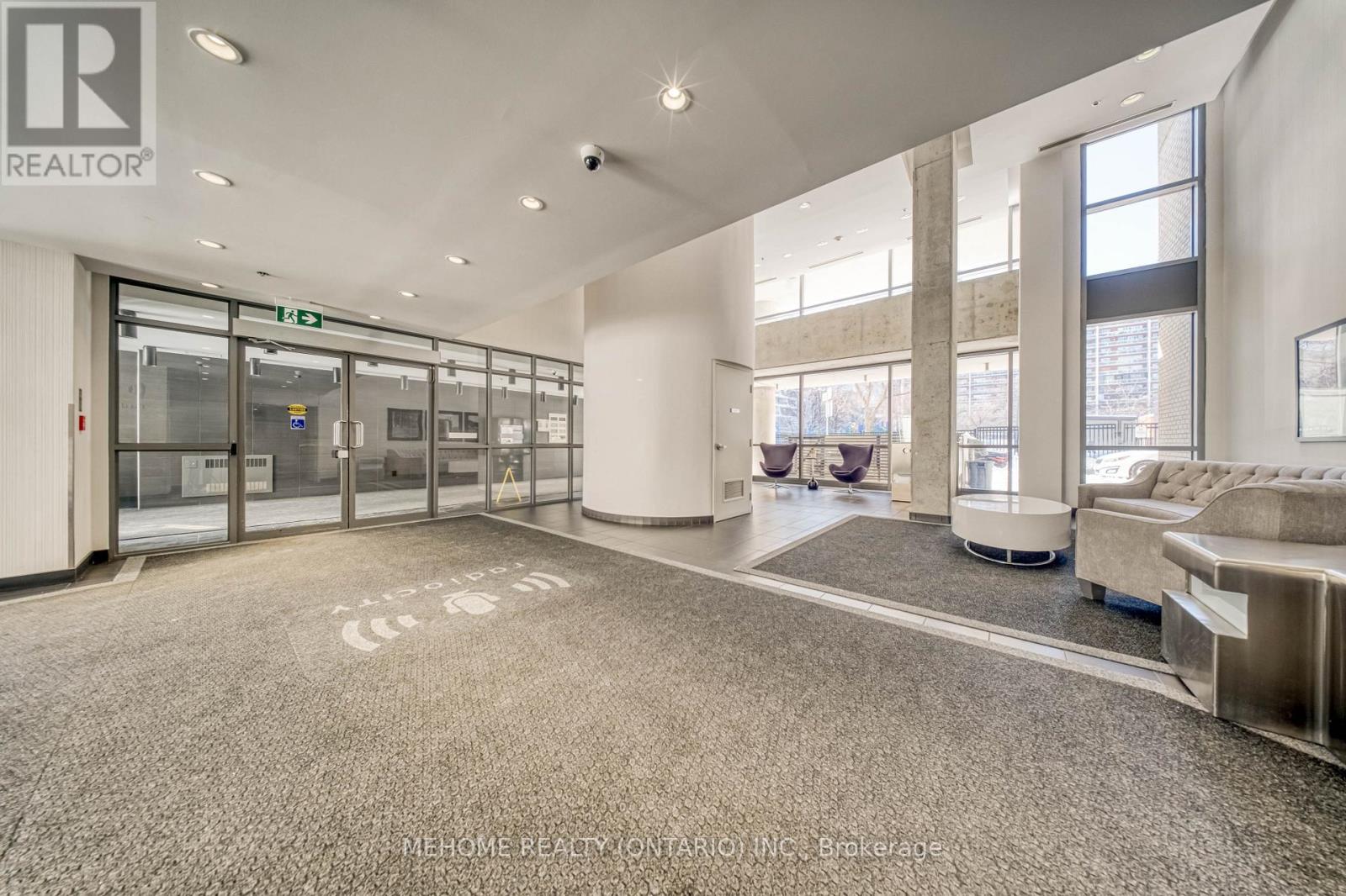 2002 - 285 Mutual Street, Toronto, Ontario  M4Y 3C5 - Photo 3 - C12751872