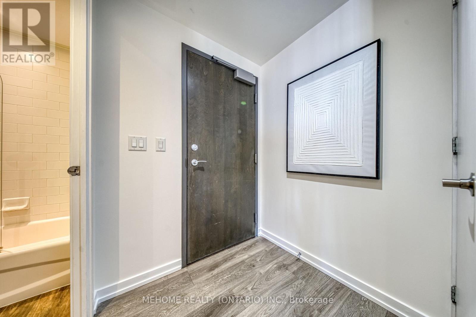 2002 - 285 Mutual Street, Toronto, Ontario  M4Y 3C5 - Photo 4 - C12751872