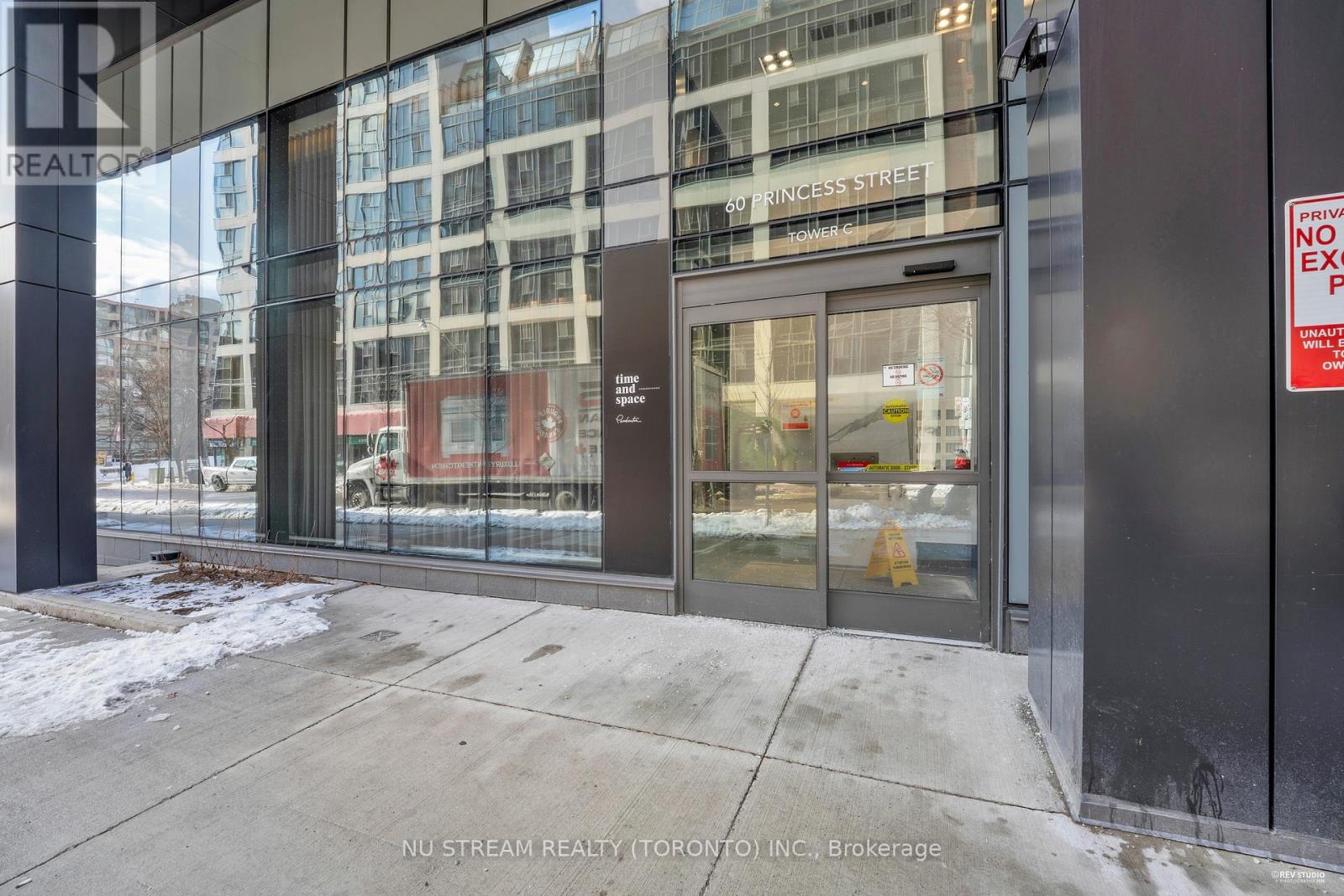 337 - 60 PRINCESS STREET, Toronto, Ontario