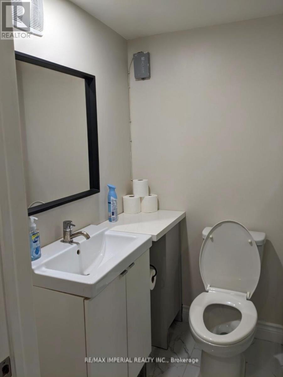 65 Northey Drive, Toronto, Ontario  M2L 2S8 - Photo 12 - C12751912