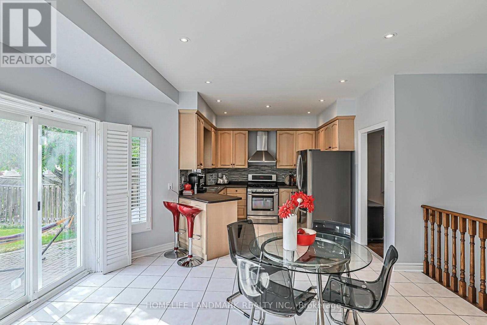 72 Avro Road, Vaughan, Ontario  L6A 1Y3 - Photo 9 - N12751874