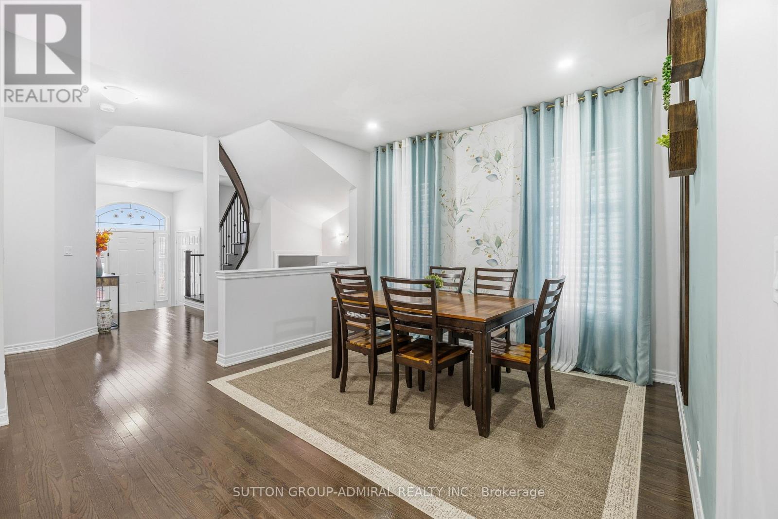 10 Usherwood Street, Aurora, Ontario  L4G 7W6 - Photo 20 - N12751880