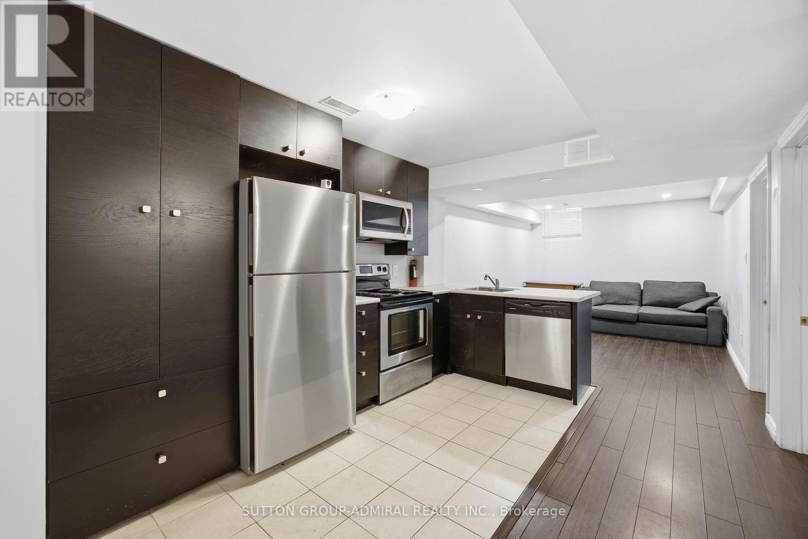 10 Usherwood Street, Aurora, Ontario  L4G 7W6 - Photo 35 - N12751880