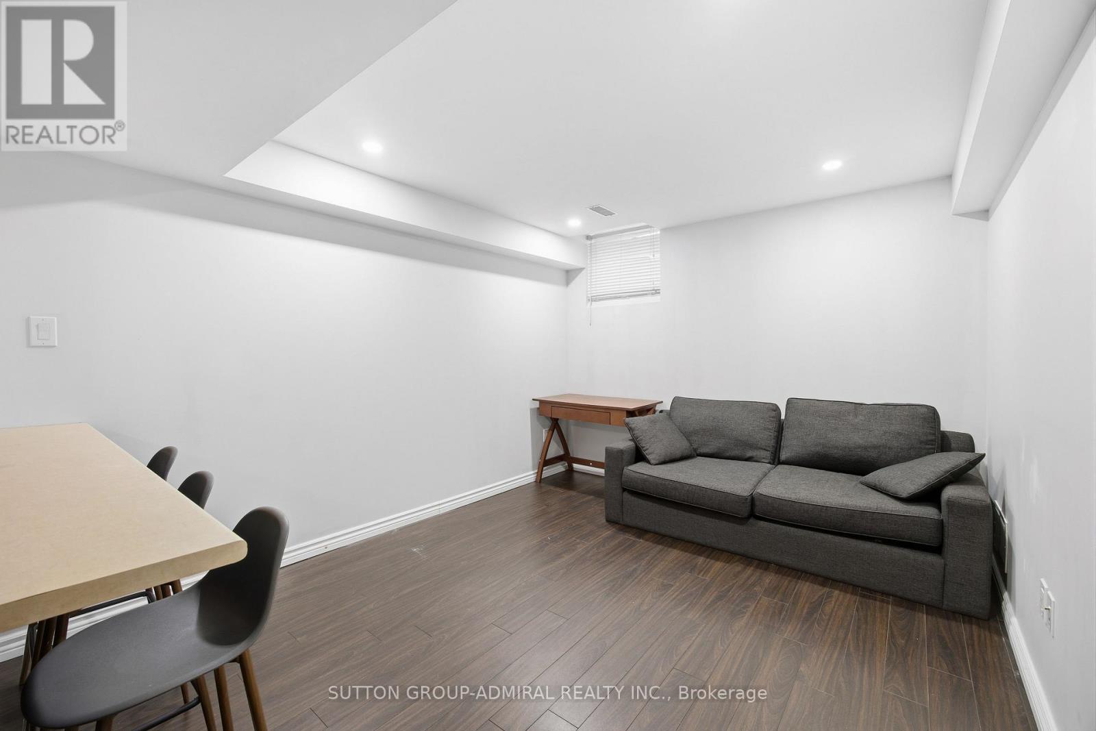 10 Usherwood Street, Aurora, Ontario  L4G 7W6 - Photo 37 - N12751880