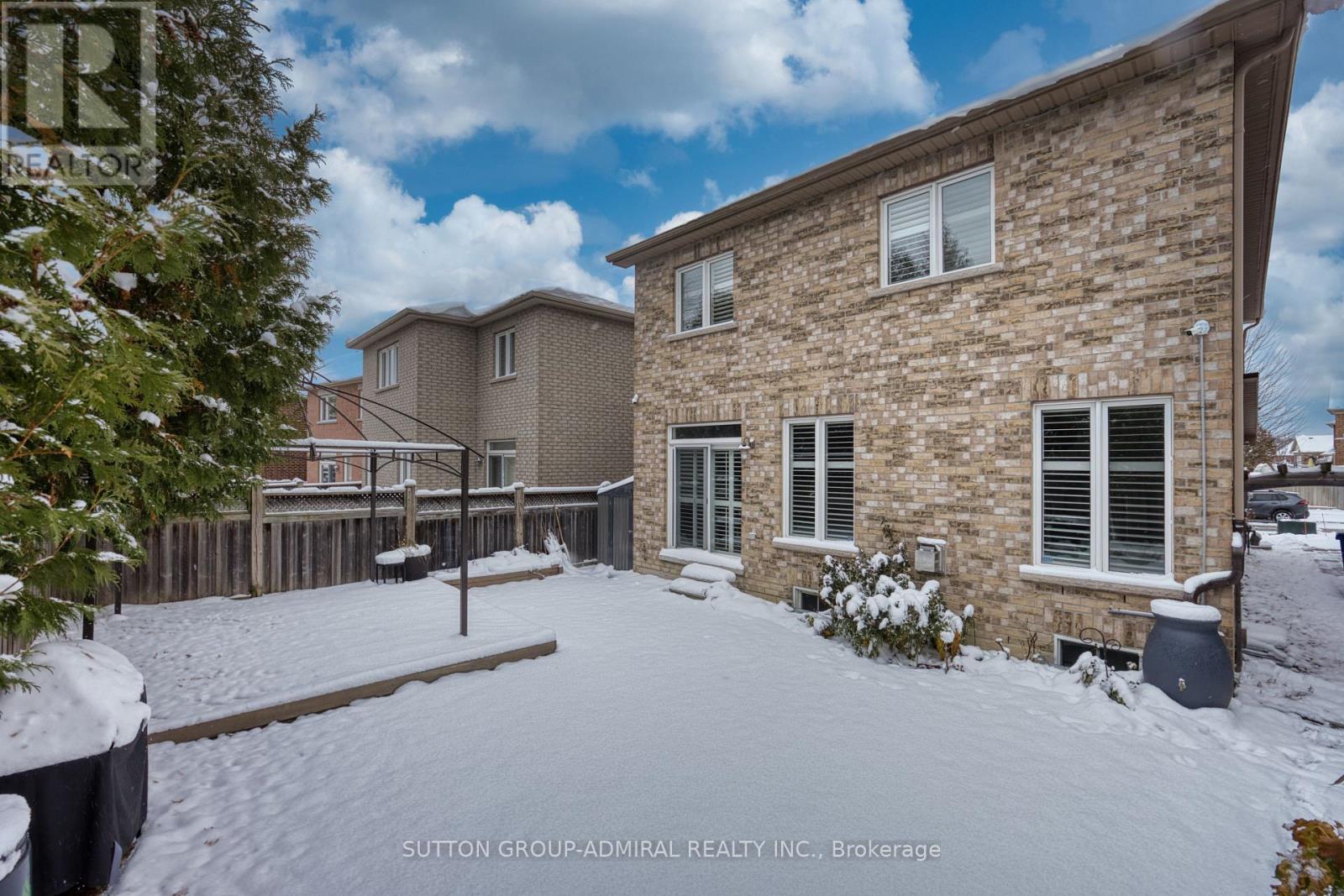 10 Usherwood Street, Aurora, Ontario  L4G 7W6 - Photo 45 - N12751880