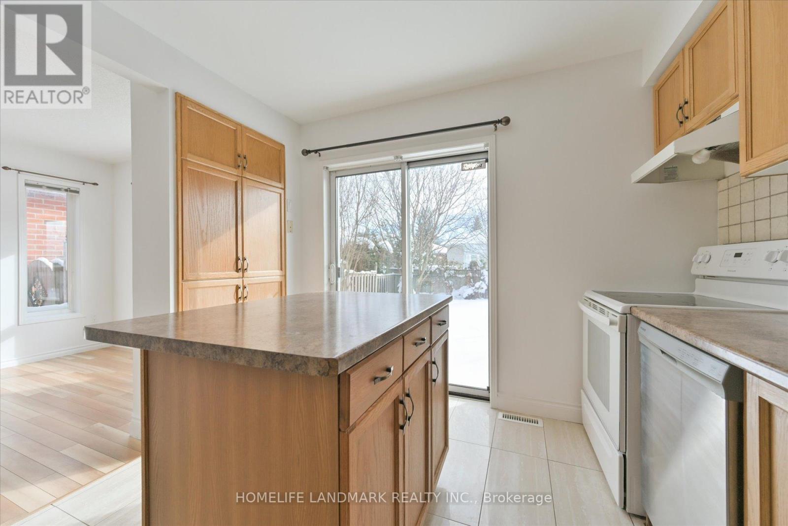 29 Drake Drive, Barrie, Ontario  L4N 8W3 - Photo 13 - S12751904