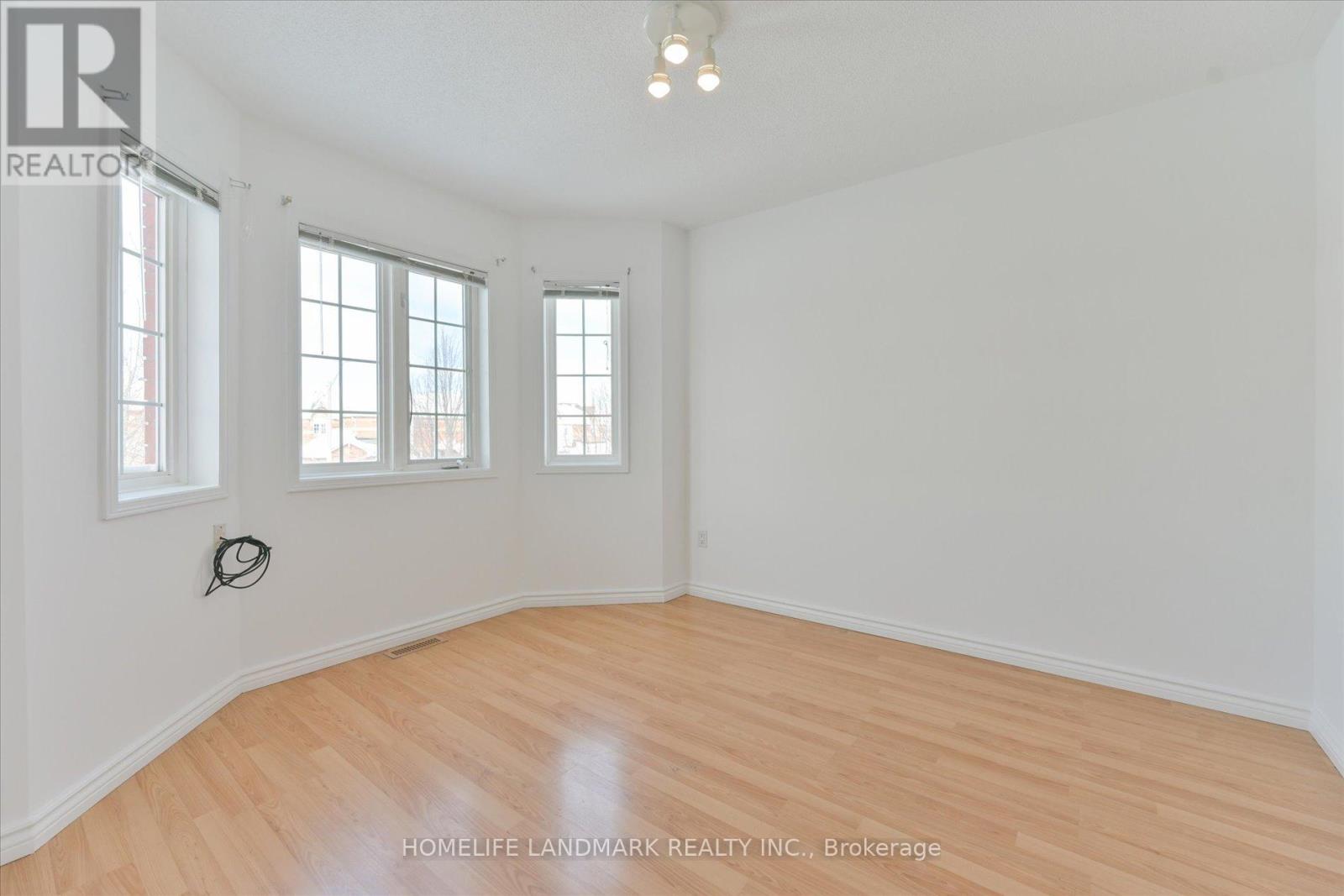 29 Drake Drive, Barrie, Ontario  L4N 8W3 - Photo 18 - S12751904