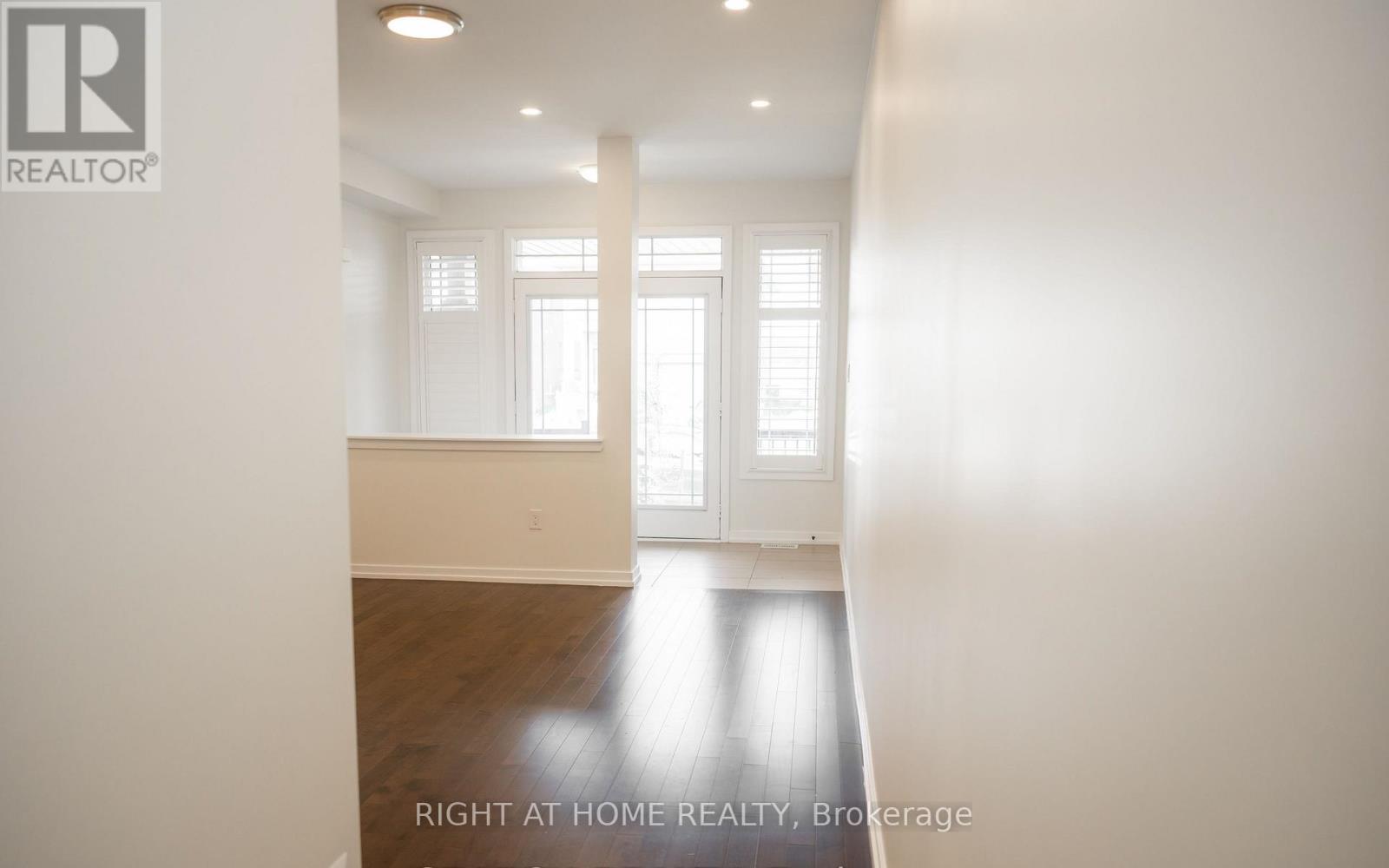 51 Bedrock Drive, Hamilton, Ontario  L8J 0K6 - Photo 3 - X12751902