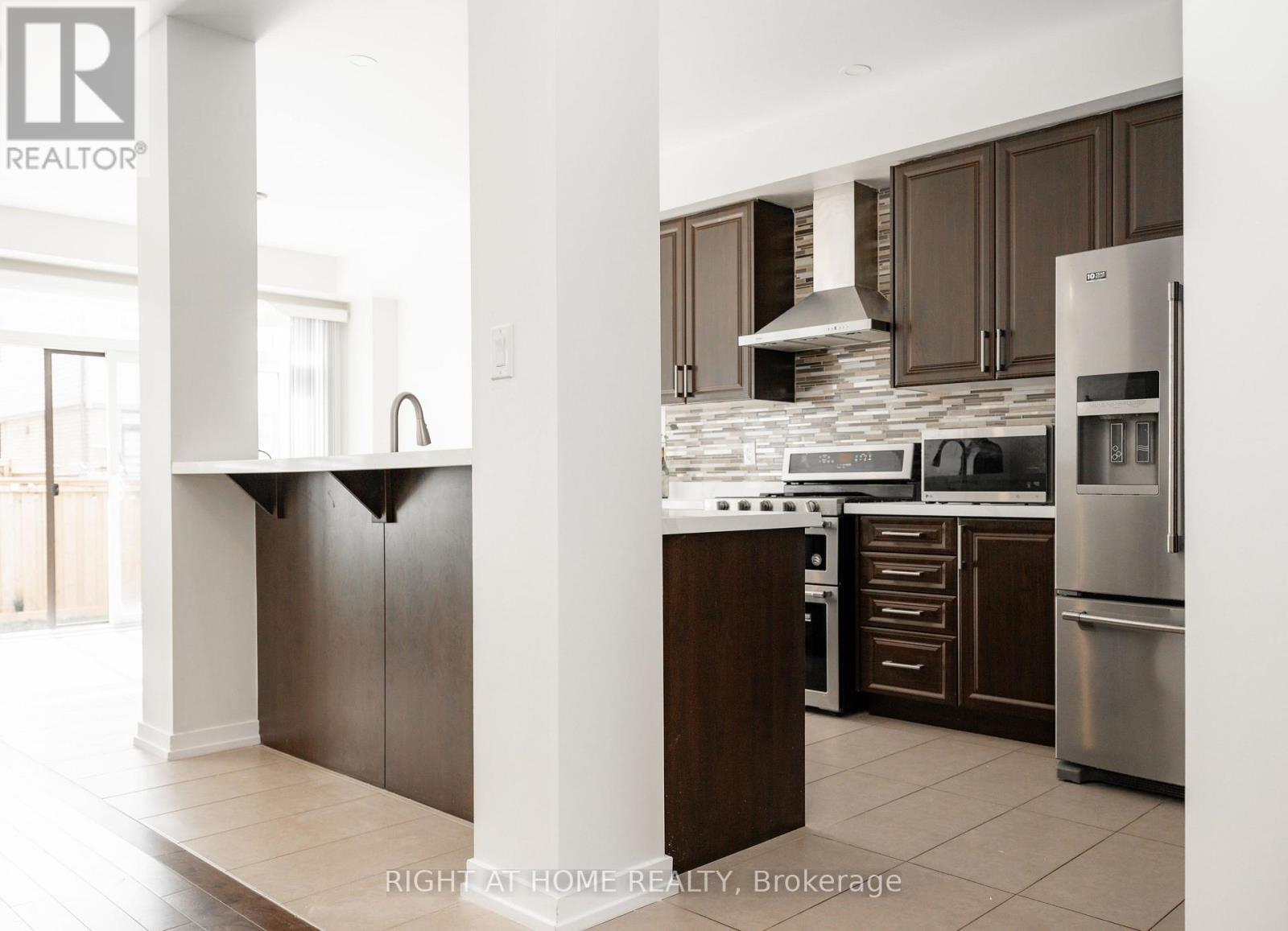 51 Bedrock Drive, Hamilton, Ontario  L8J 0K6 - Photo 6 - X12751902