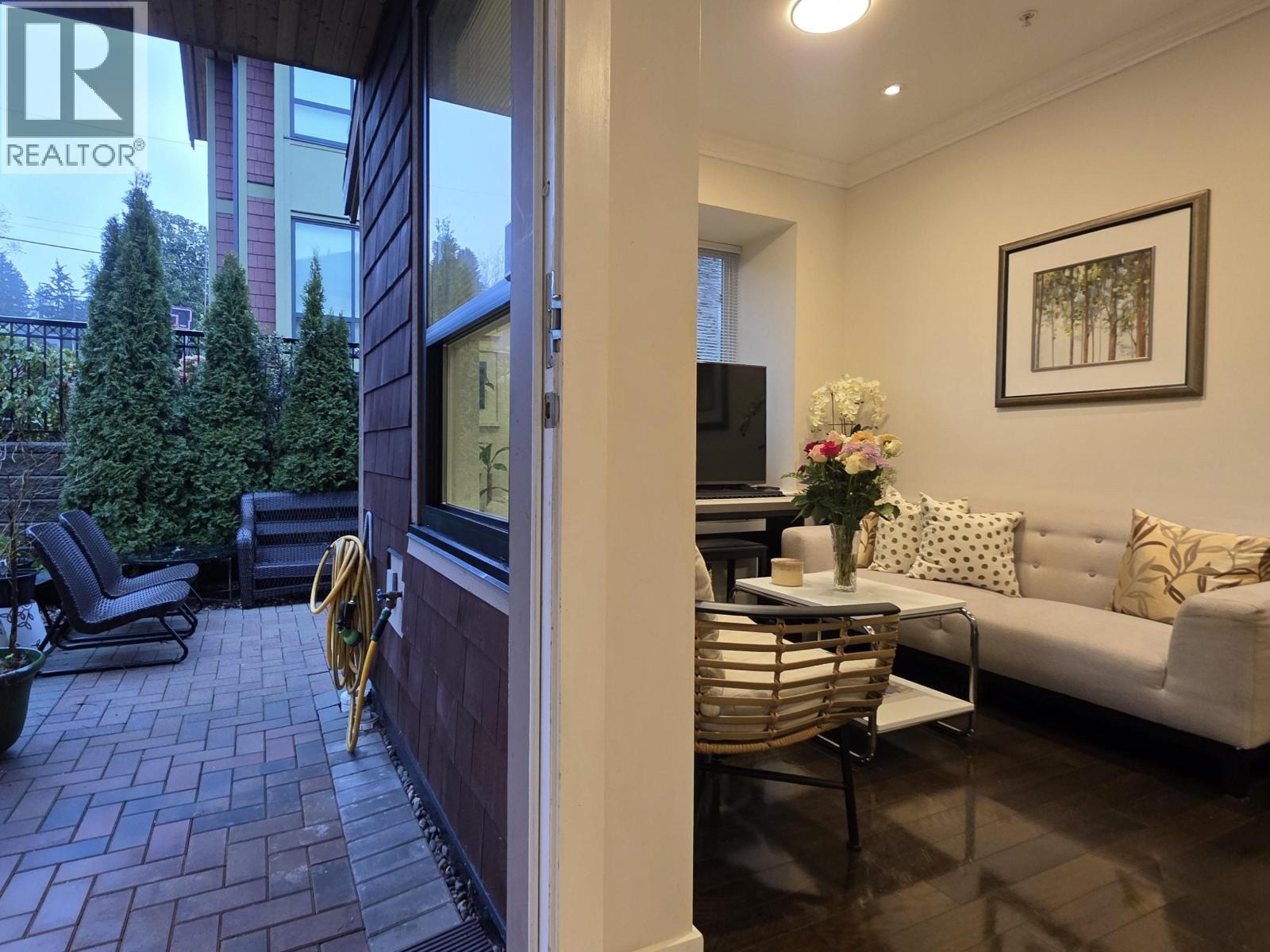 665 W 15th Street, North Vancouver, British Columbia  V7M 1T1 - Photo 4 - R3068716