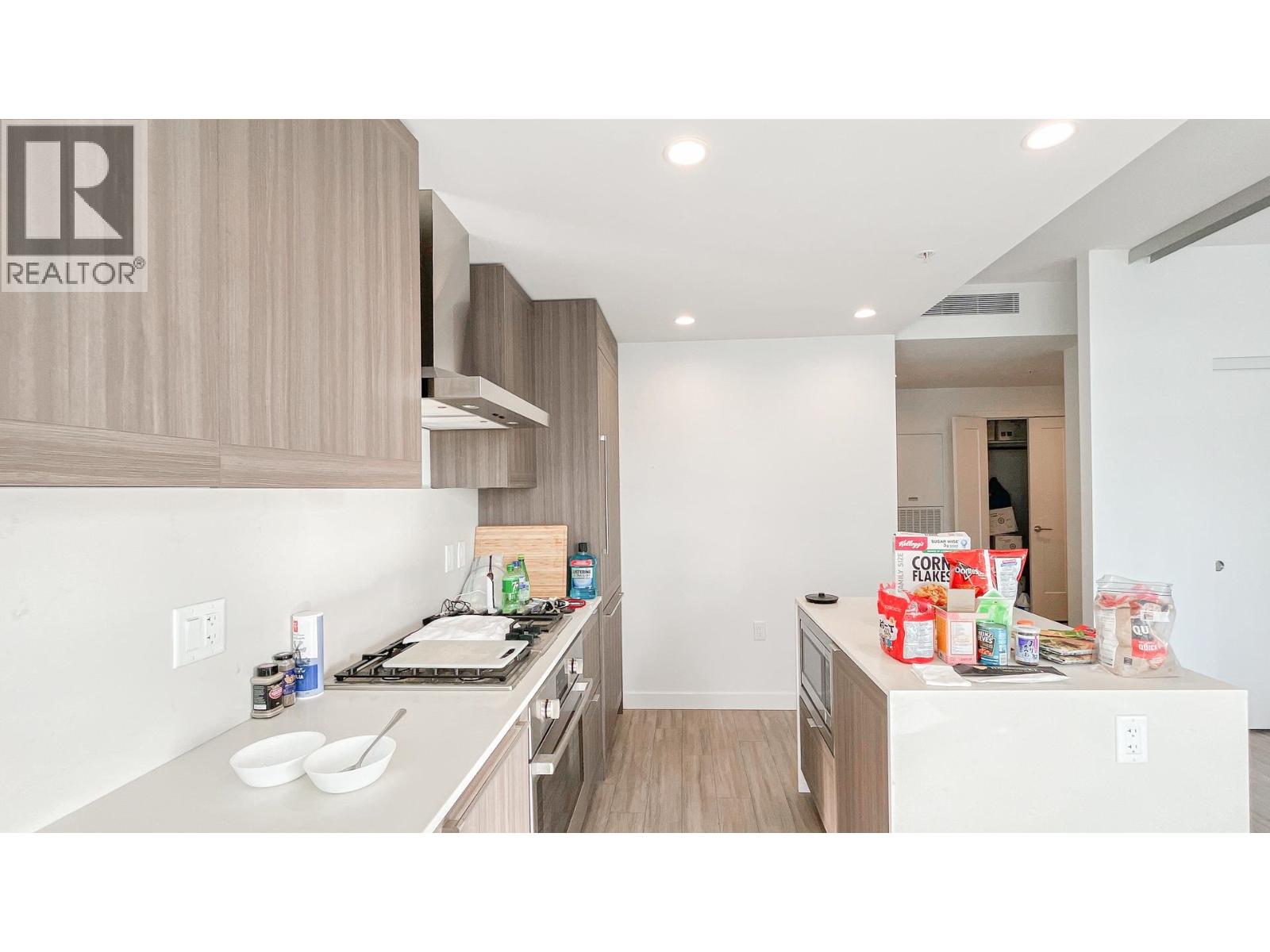 2007 2351 Beta Avenue, Burnaby, British Columbia  V5C 0M2 - Photo 4 - R3053858