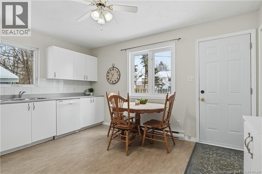 541-543 Mclaughlin, Moncton, New Brunswick  E1A 4R8 - Photo 6 - NB132904