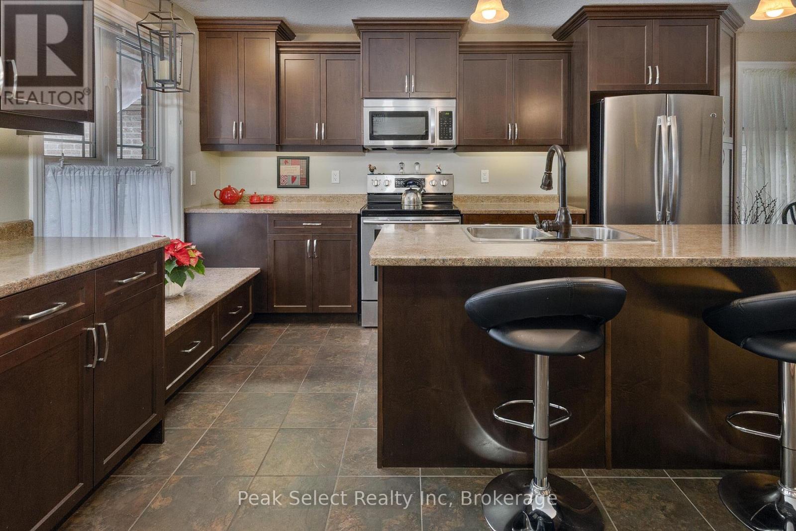 34 Homefield Court, St. Marys, Ontario  N4X 0A4 - Photo 6 - X12577662