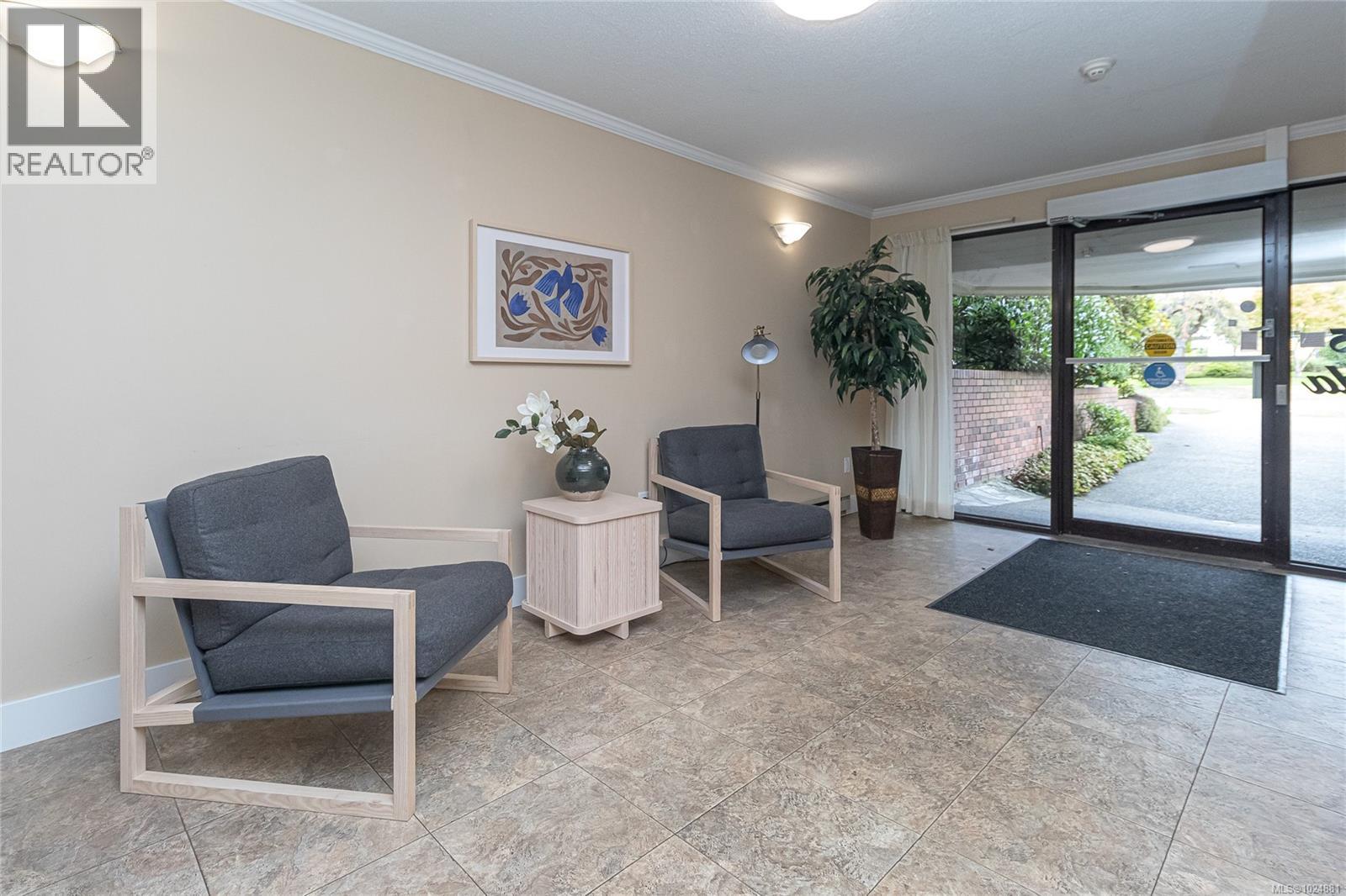 405 1145 Hilda St, Victoria, British Columbia  V8V 2Z5 - Photo 4 - 1024881