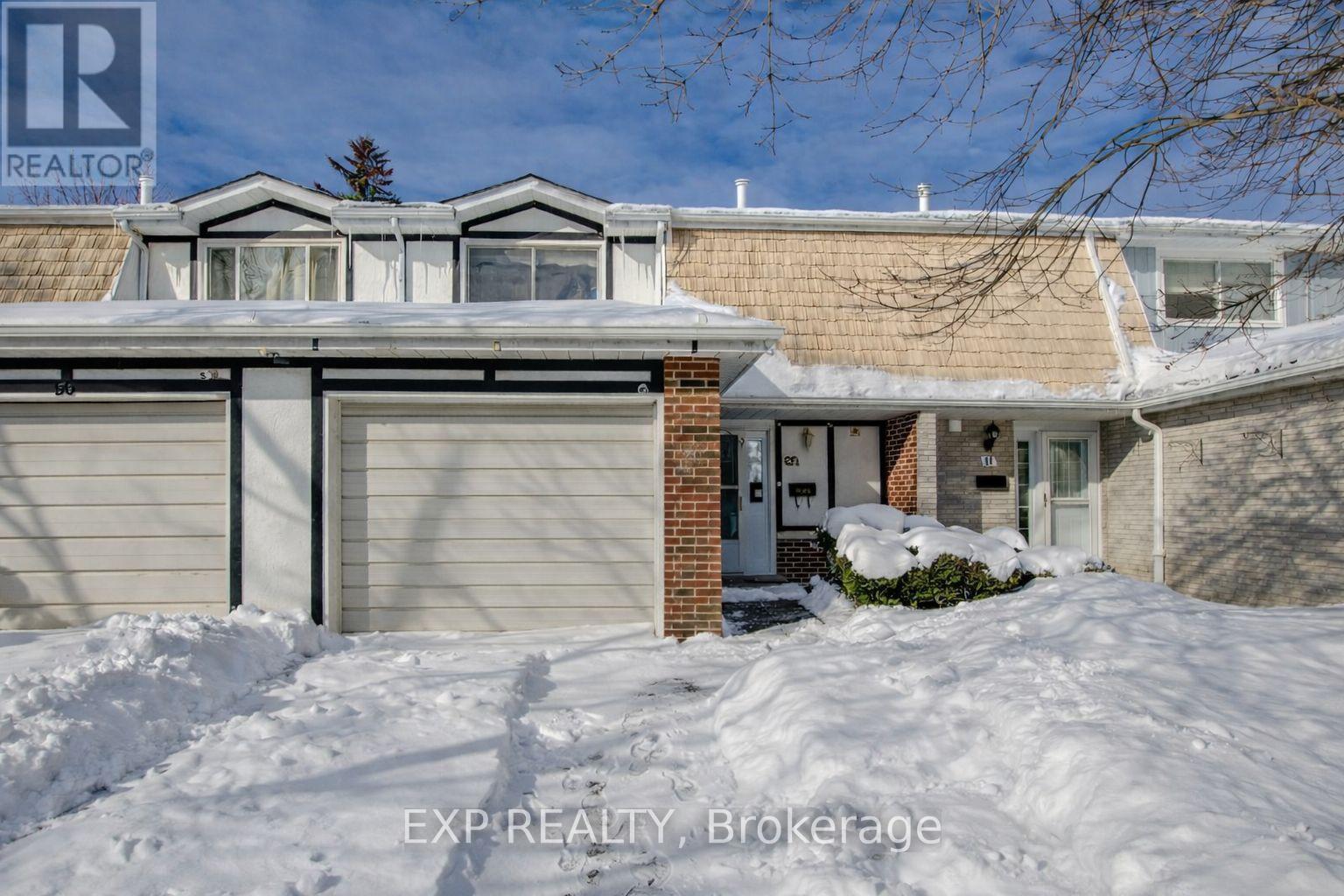 54 NICKLAUS DRIVE, Hamilton, Ontario
