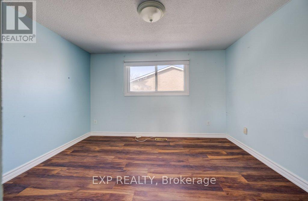 54 Nicklaus Drive, Hamilton, Ontario  L8K 6H3 - Photo 15 - X12751938