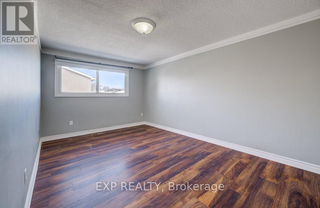 54 Nicklaus Drive, Hamilton, Ontario  L8K 6H3 - Photo 17 - X12751938