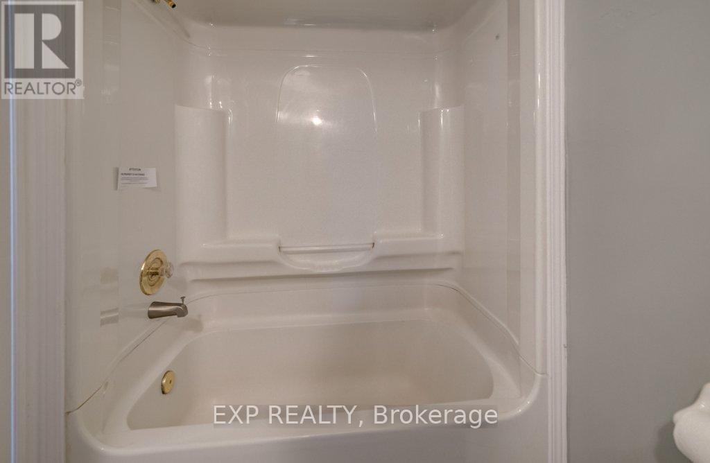 54 Nicklaus Drive, Hamilton, Ontario  L8K 6H3 - Photo 24 - X12751938