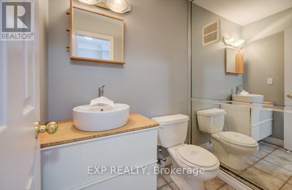 54 Nicklaus Drive, Hamilton, Ontario  L8K 6H3 - Photo 4 - X12751938