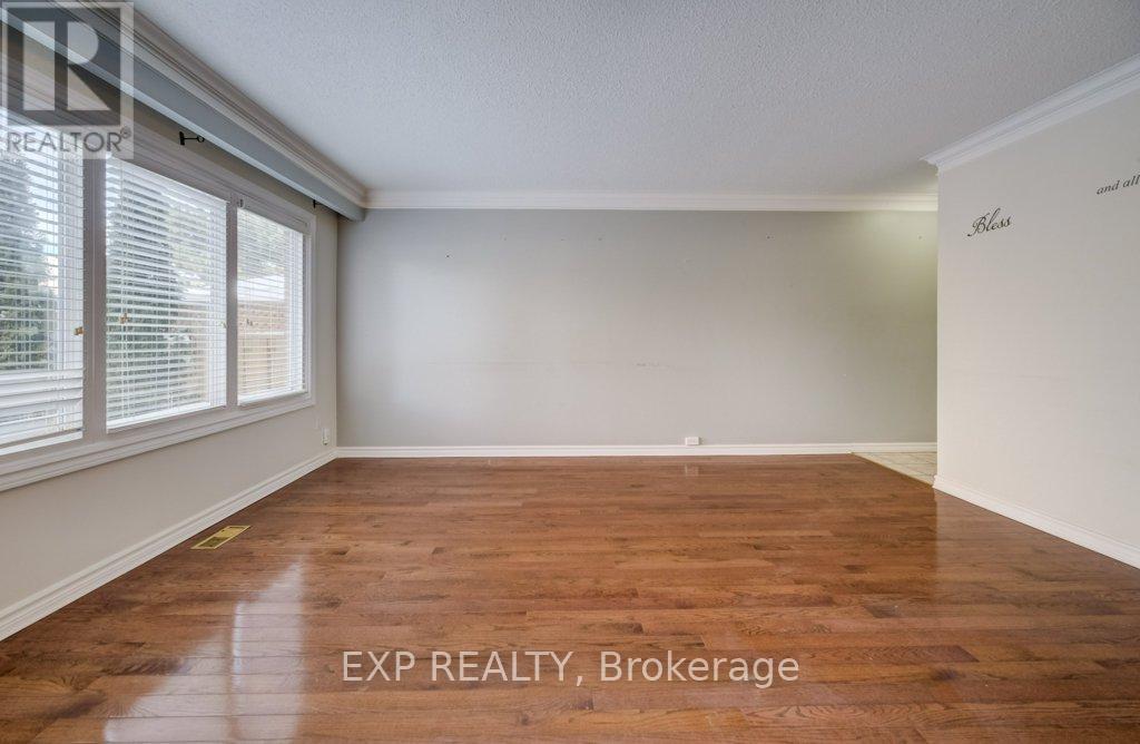 54 Nicklaus Drive, Hamilton, Ontario  L8K 6H3 - Photo 8 - X12751938