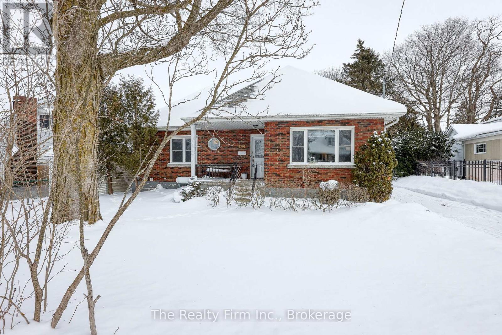 112 Sydenham Street, Woodstock, Ontario  N4S 7B5 - Photo 2 - X12751974