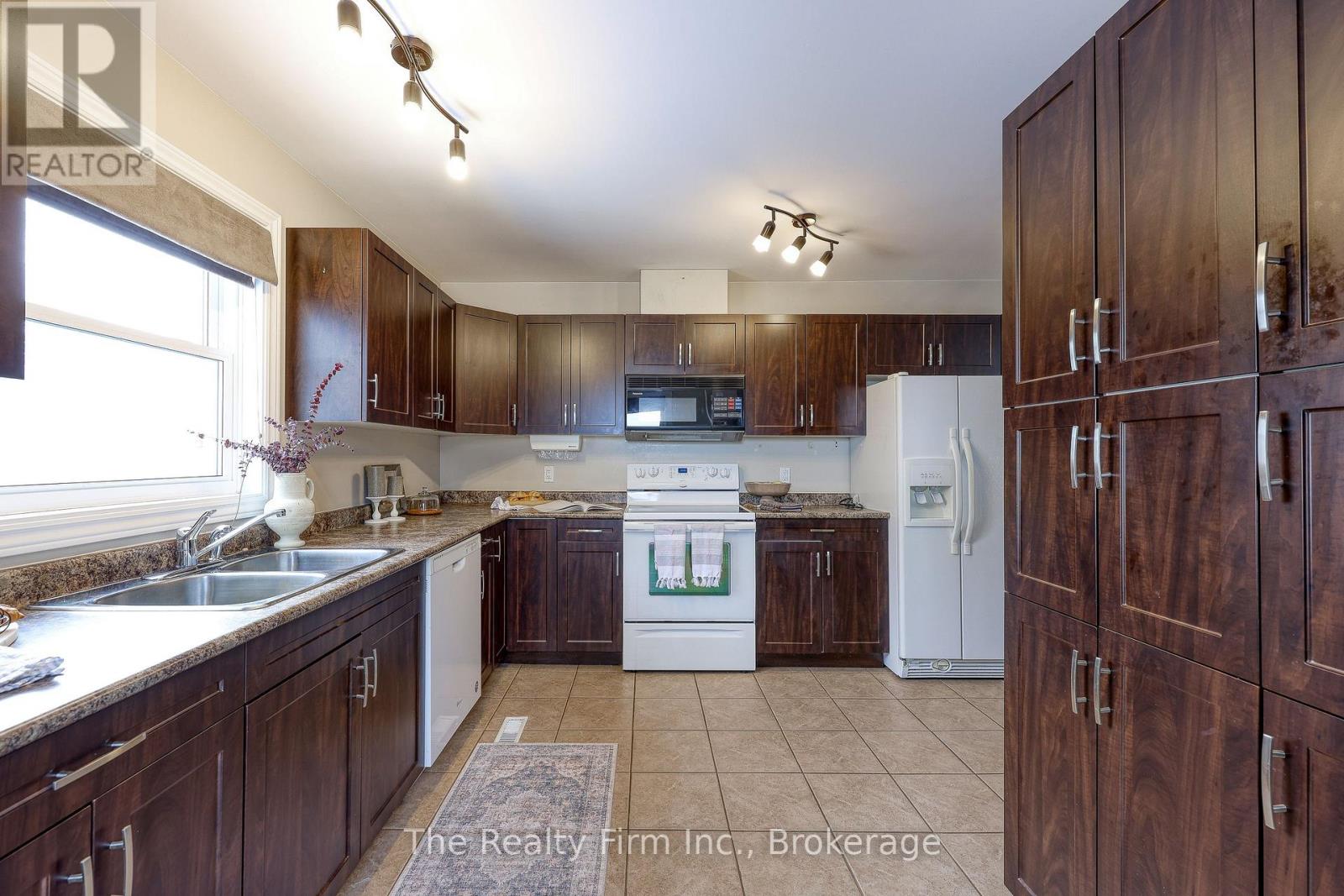 112 Sydenham Street, Woodstock, Ontario  N4S 7B5 - Photo 5 - X12751974