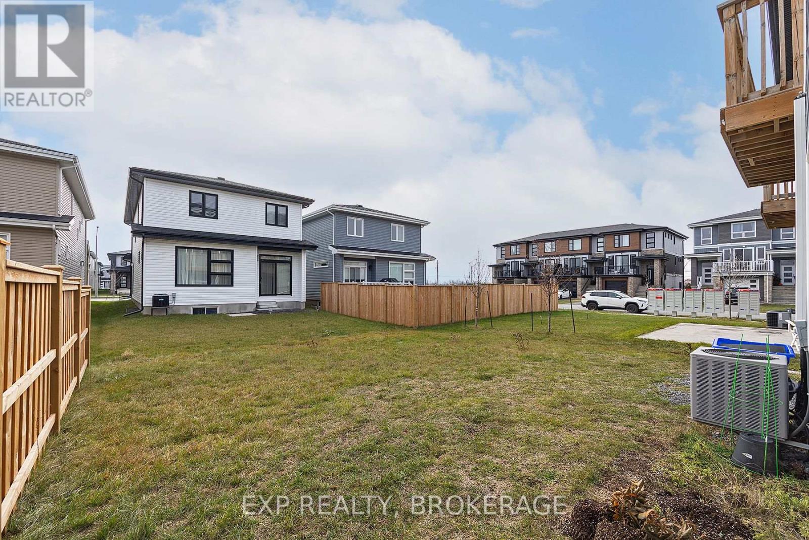 120 Superior Drive, Loyalist, Ontario  K7N 0E4 - Photo 11 - X12751998