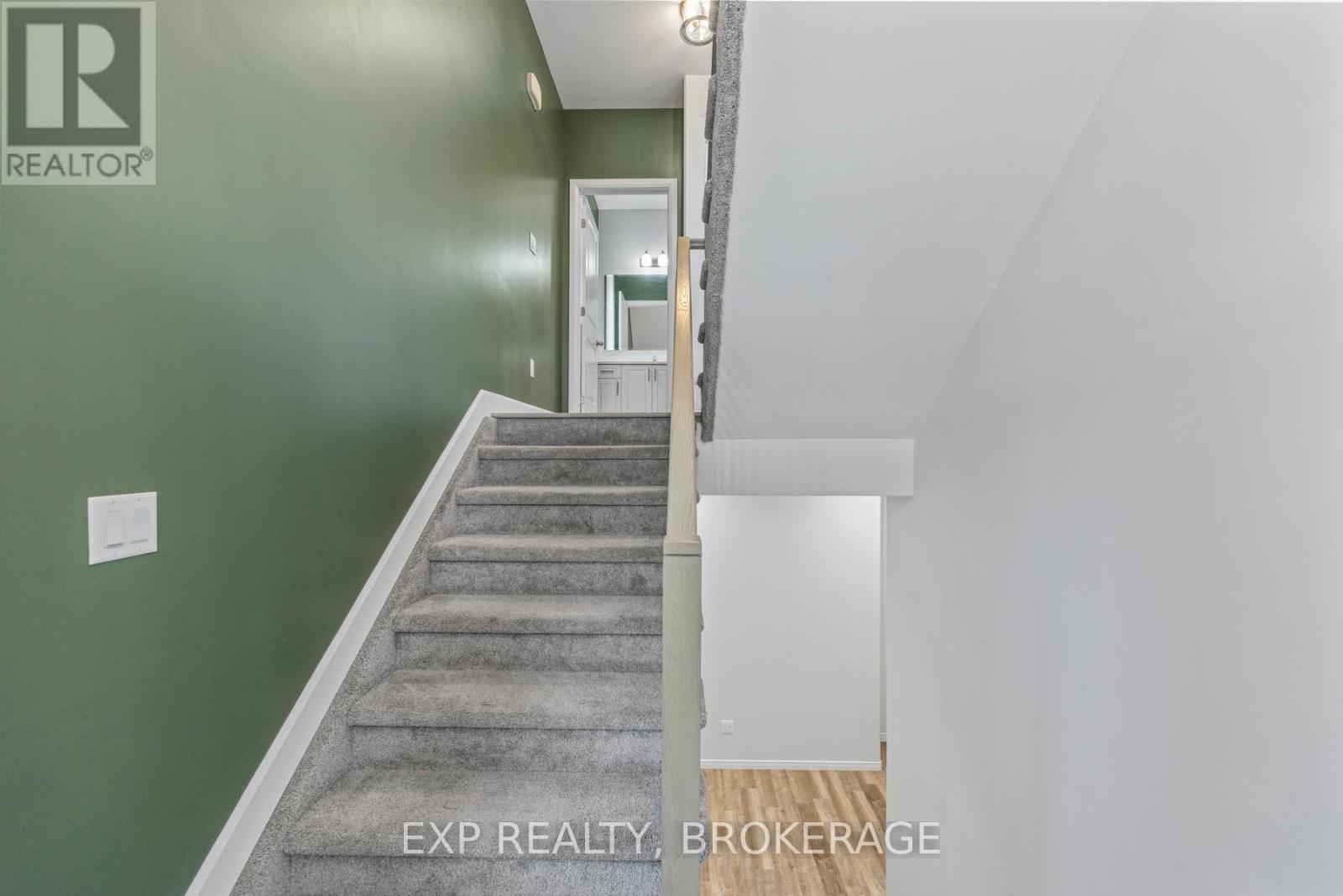 120 Superior Drive, Loyalist, Ontario  K7N 0E4 - Photo 17 - X12751998