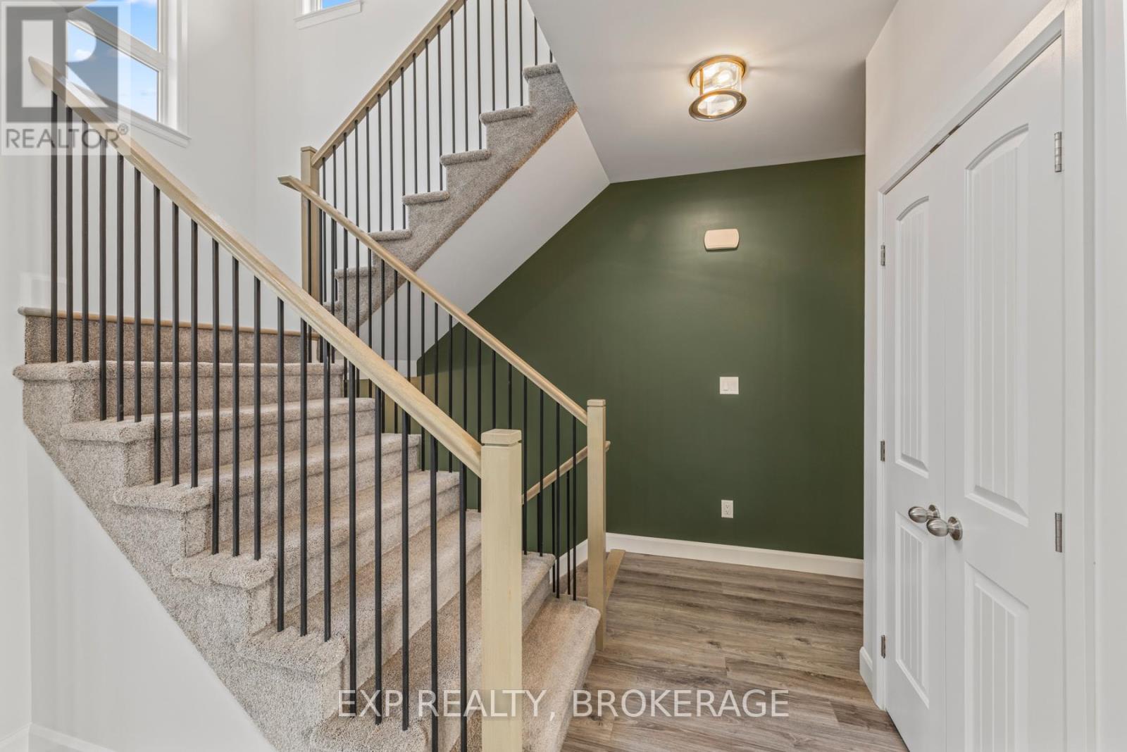 120 Superior Drive, Loyalist, Ontario  K7N 0E4 - Photo 23 - X12751998