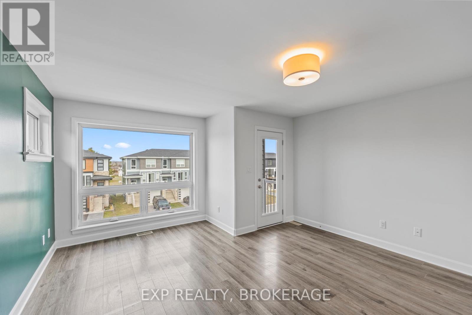 120 Superior Drive, Loyalist, Ontario  K7N 0E4 - Photo 37 - X12751998