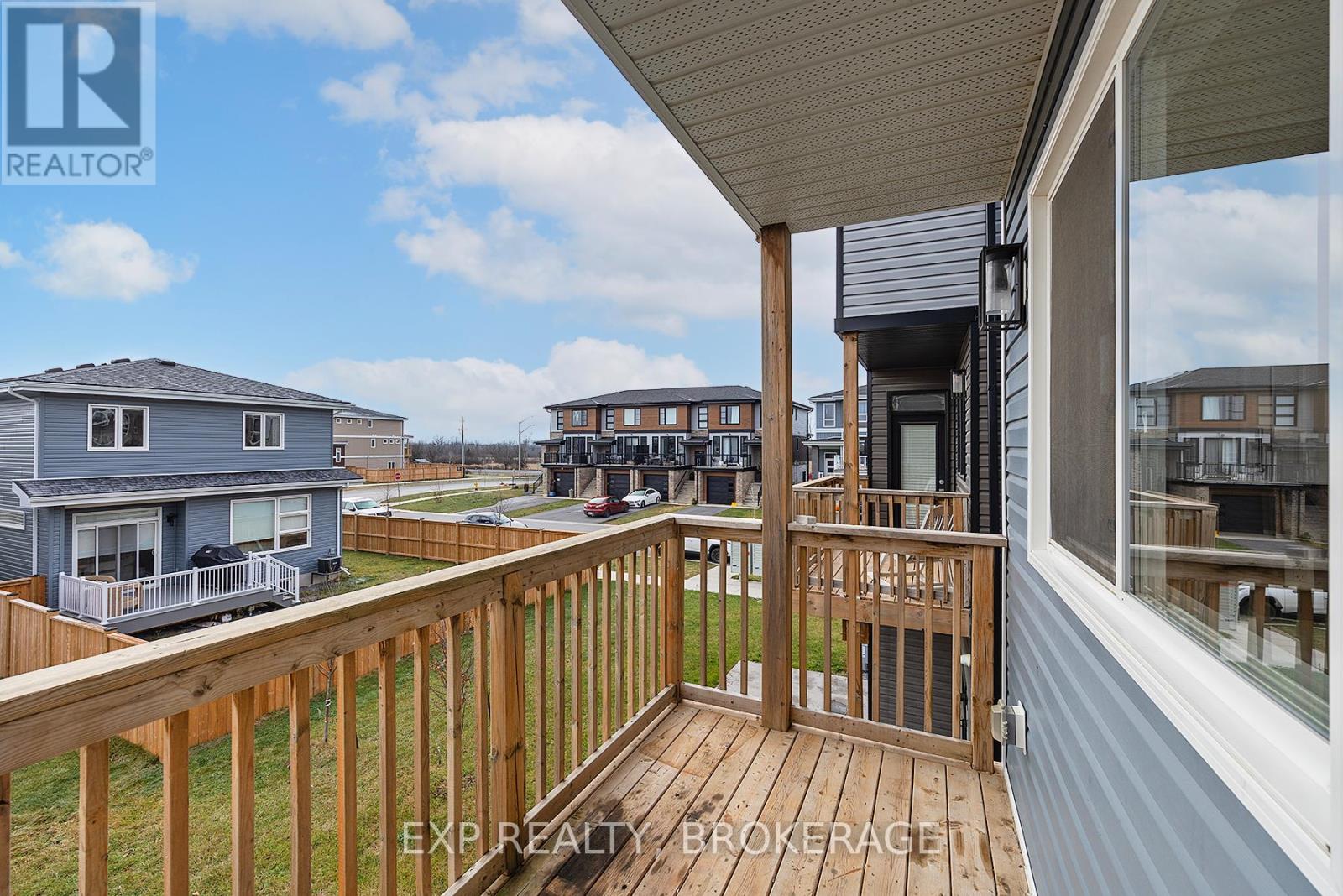 120 Superior Drive, Loyalist, Ontario  K7N 0E4 - Photo 8 - X12751998