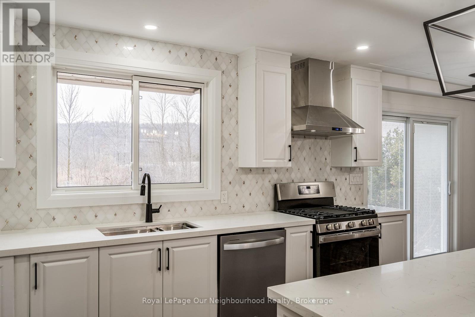 1352 Highway 8 Upper Expressway, Hamilton (Winona), Ontario  L8E 5K6 - Photo 10 - X12751956