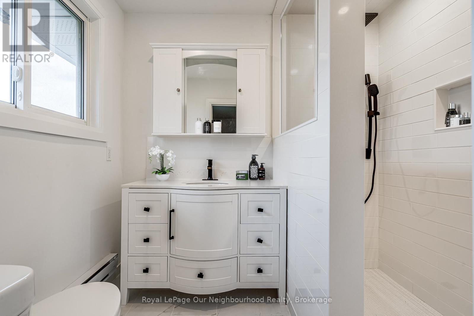 1352 Highway 8 Upper Expressway, Hamilton (Winona), Ontario  L8E 5K6 - Photo 17 - X12751956