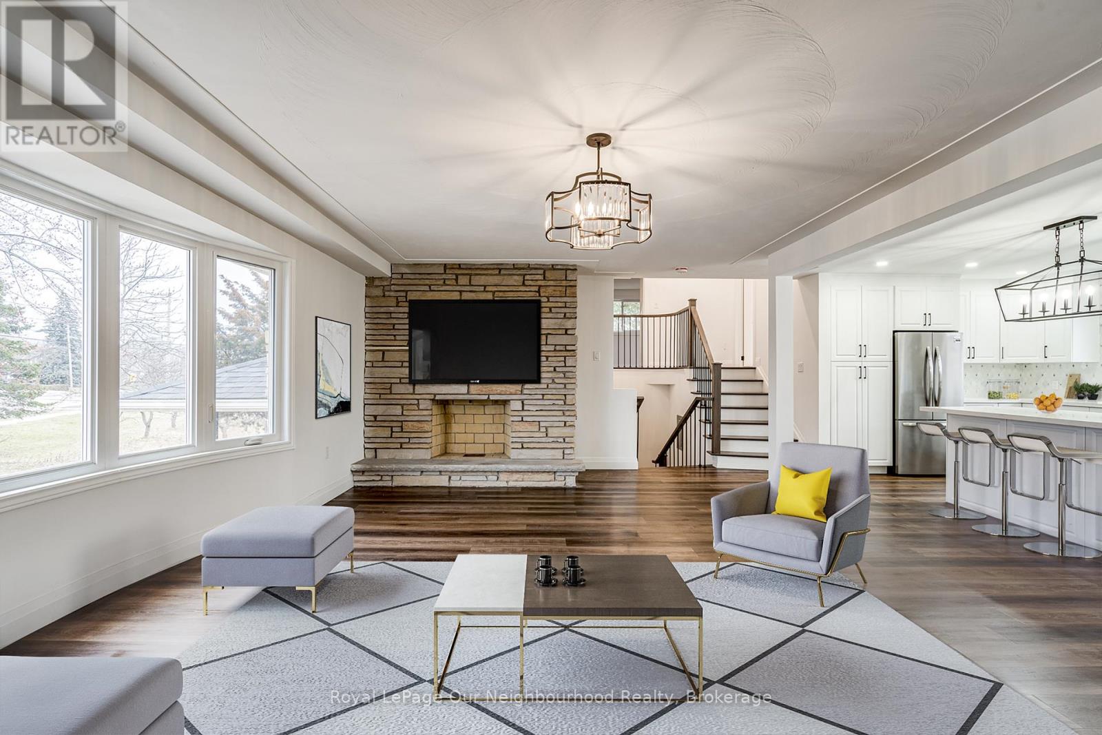 1352 Highway 8 Upper Expressway, Hamilton (Winona), Ontario  L8E 5K6 - Photo 2 - X12751956