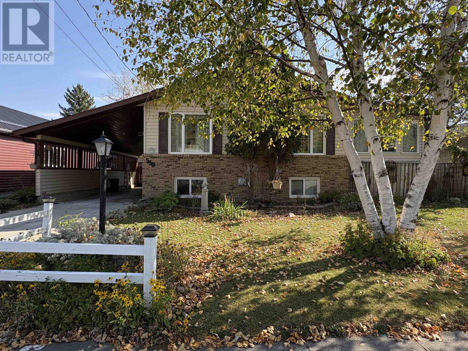 558 Elm Ave, Fort Frances, Ontario  P9A 3J4 - Photo 2 - TB2600144