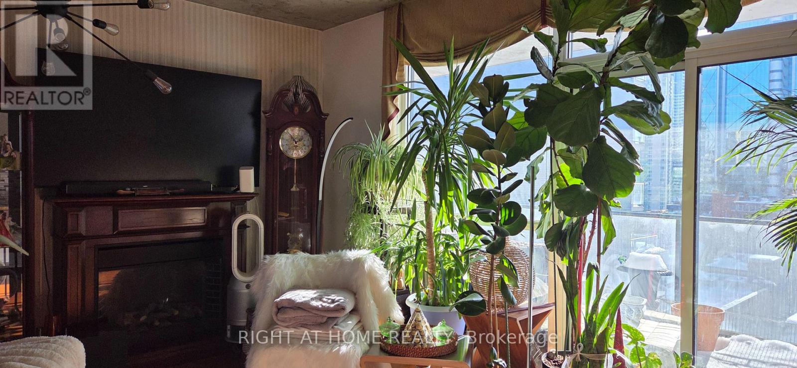 911 - 478 King Street W, Toronto, Ontario  M5V 0A8 - Photo 11 - C12751830