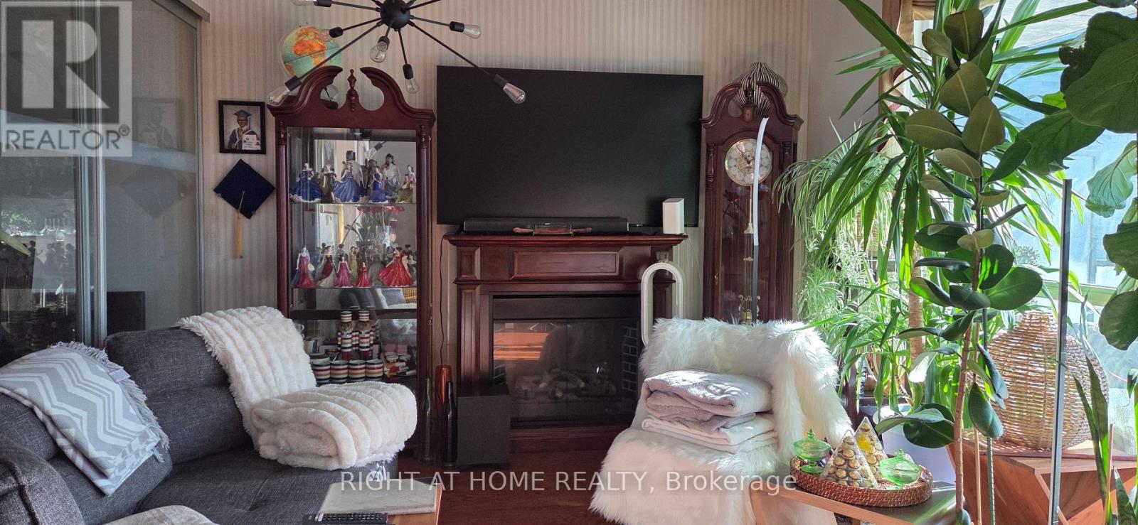 911 - 478 King Street W, Toronto, Ontario  M5V 0A8 - Photo 10 - C12751830